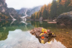 Осінні кольори Lago di Braies